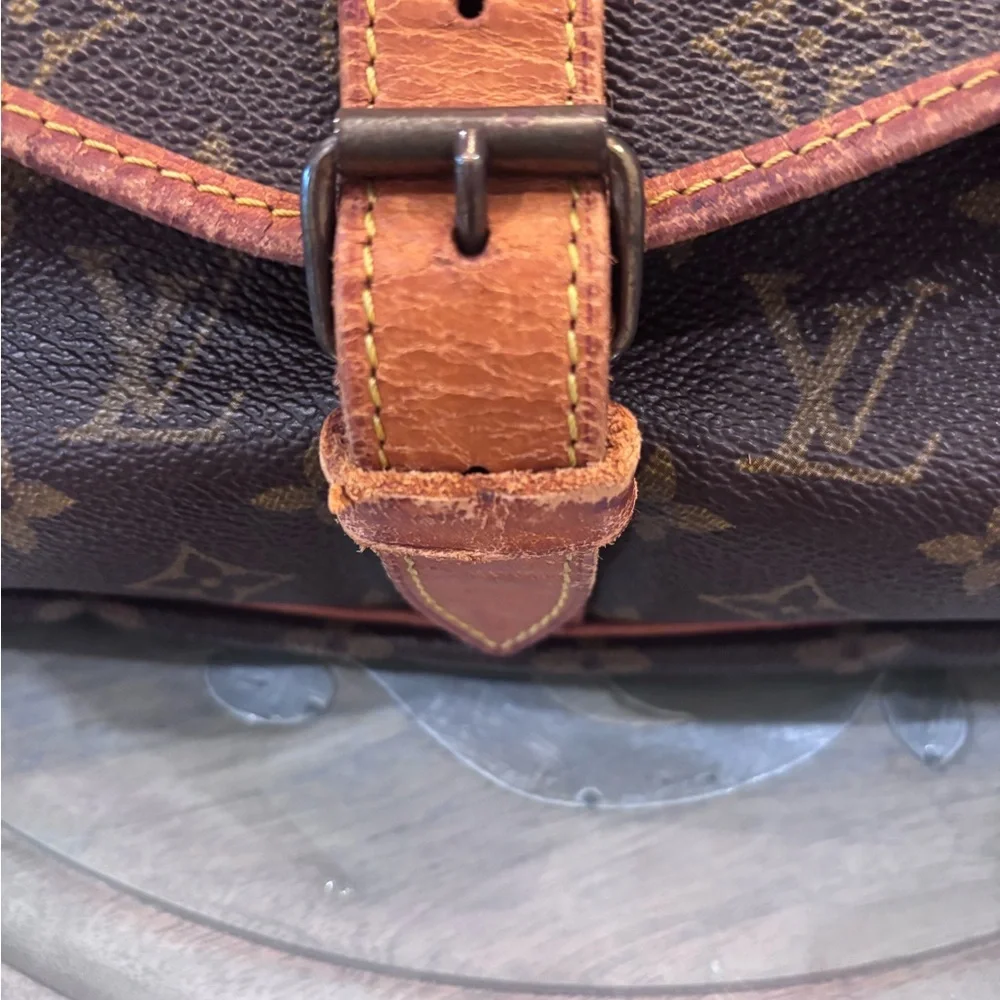 Louis Vuitton Saumur 35 & COA